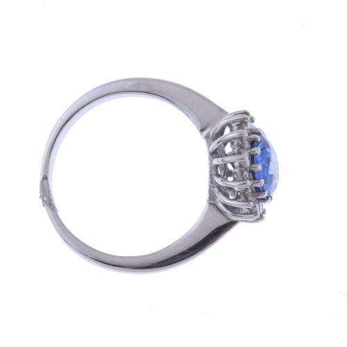 SAPPHIRE AND DIAMONDS ROSETTE RING.