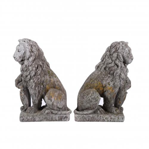 PAREJA DE FIGURAS DE JARDÍN EN FORMA DE LEÓN, SIGLO XX. 