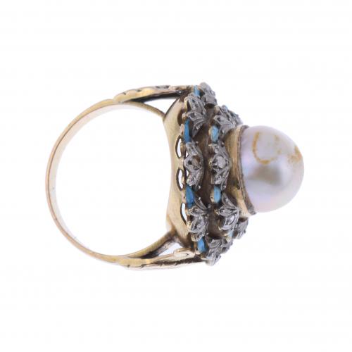 ANTIQUE RING FROM THE 40&#39;S WITH ENAMEL AND PEARL.