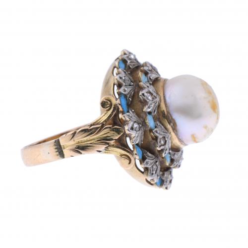 ANTIQUE RING FROM THE 40&#39;S WITH ENAMEL AND PEARL.