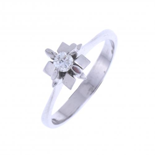 DIAMOND SOLITAIRE RING.