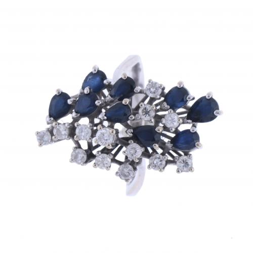 DIAMONDS AND SAPPHIRES CLUSTER RING.
