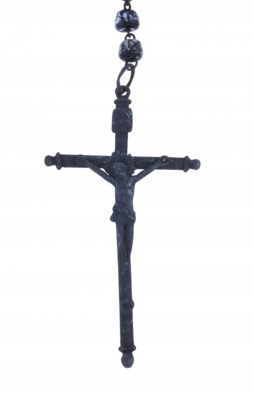 FOUR ROSARIES IN ROCK CRYSTAL, CERAMIC AND GLASS, WITH SILV