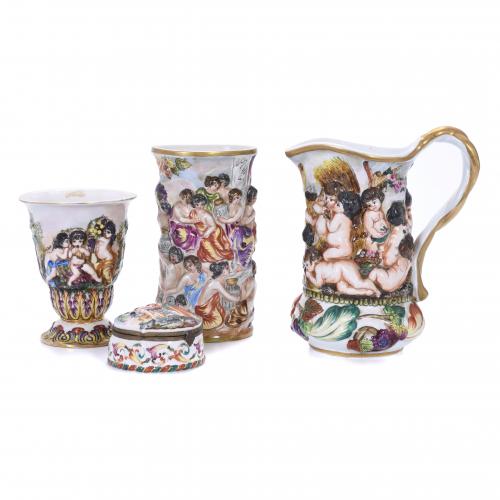 FOUR ITEMS IN CAPODIMONTE STYLE PORCELAIN, 20TH CENTURY. 