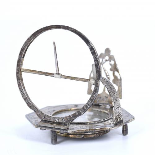 GERMAN EQUINOCTIAL POCKET SUNDIAL, EARLY 20TH CENTURY.