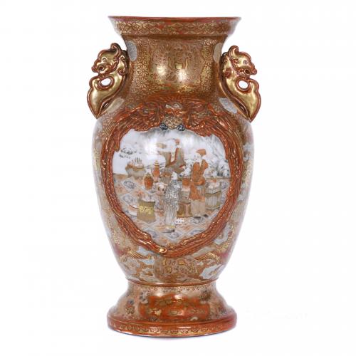 LATE 19TH CENTURY JAPANESE SCHOOL. KUTANI PORCELAIN VASE.