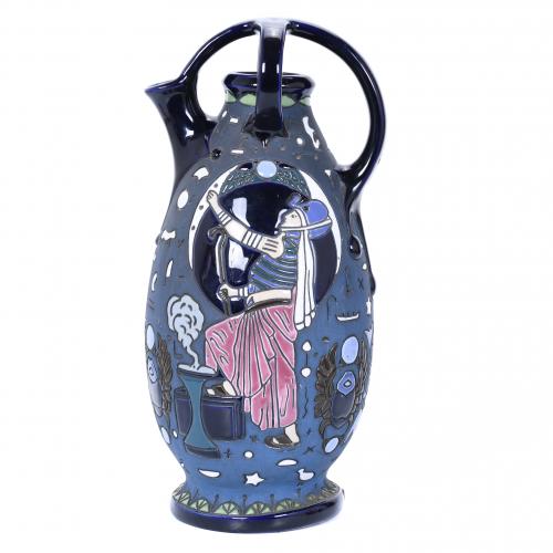 RIESSNER, STELLMACHER & KESSEL. CZECHOSLOVAKIAN ART DÉCO AMPHORA, 1920-1930.