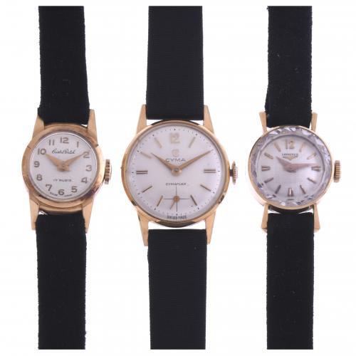 THREE WOMEN'S WRISTWATCHES, 1940'S.