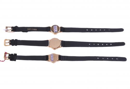 THREE WOMEN&#39;S WRISTWATCHES, 1940&#39;S.