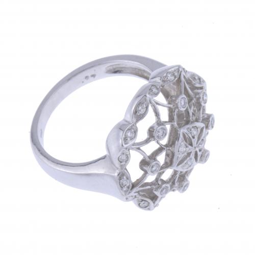 DIAMONDS RING.