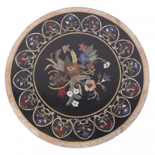 PAIR OF ROUND BOARDS IN HARD STONES, AFTER ITALIAN MODELS O