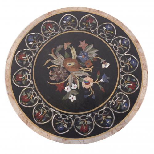 PAIR OF ROUND BOARDS IN HARD STONES, AFTER ITALIAN MODELS O