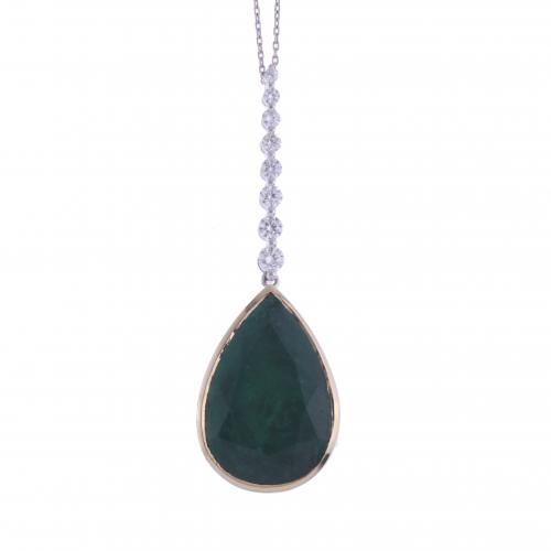 EMERALD AND DIAMONDS LARGE NEKCLACE.