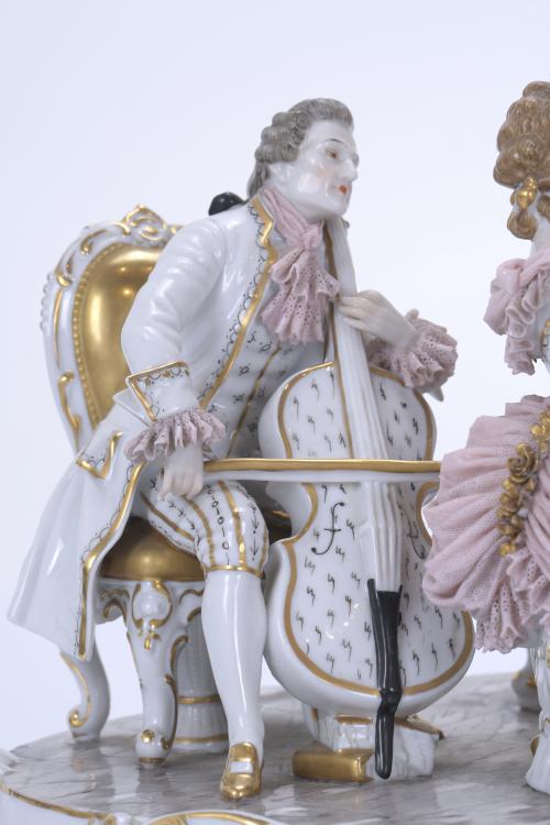 CAPODIMONTE MANUFACTURE. FIGURAL GROUP WITH MUSICAL SCENE, 