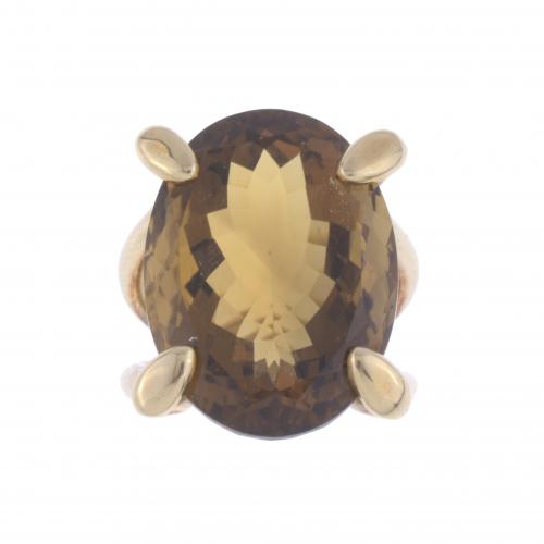 LARGE RING WITH QUARTZ.