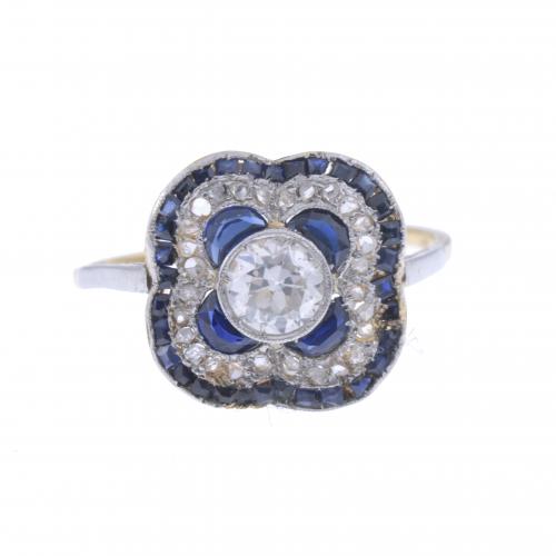 ART DÉCO RING WITH DIAMONDS AND SAPPHIRES.