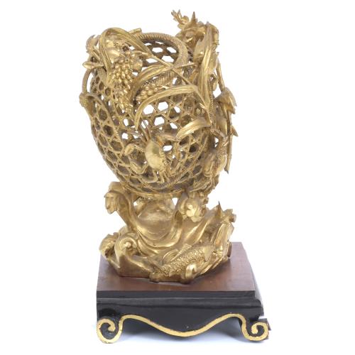 CHINESE SCHOOL, FIRST HALF 20TH CENTURY. CARVING IN THE SHA