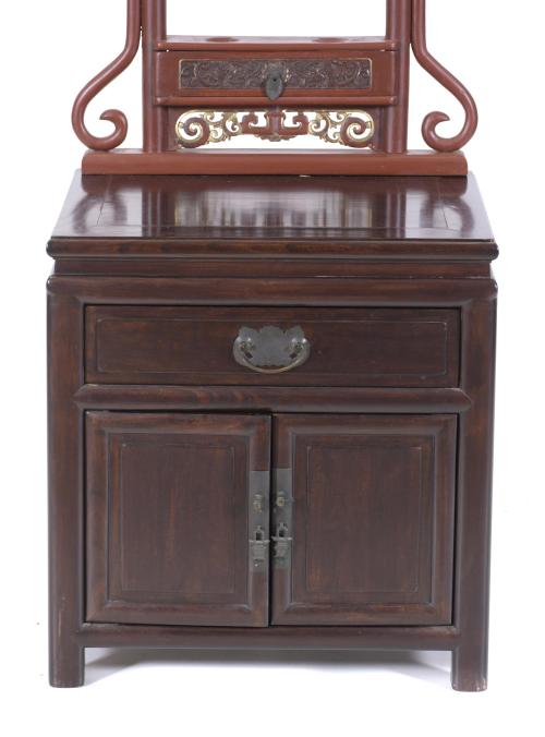LATE QING DINASTY, 1850-1899. WASHBASIN STAND.