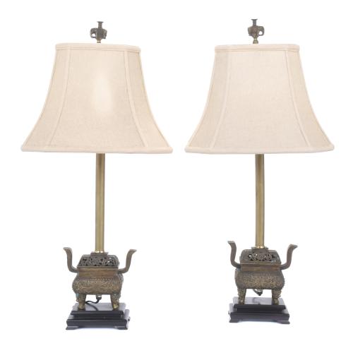 EARLY 20TH CENTURY CHINESE SCHOOL. PAIR OF CENSERS CONVERTED INTO LAMPS.