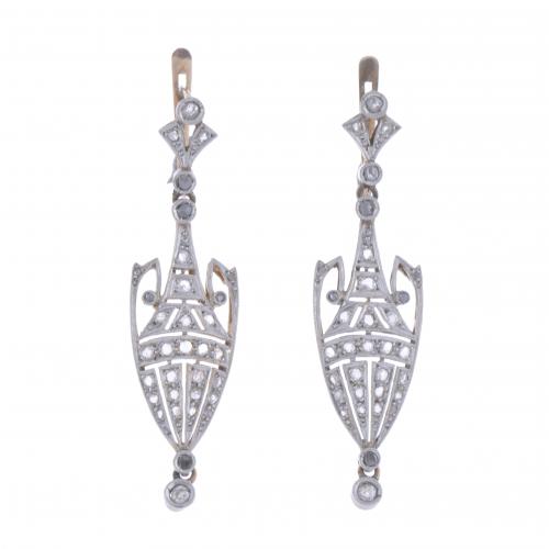PENDIENTES LARGOS NOUCENTISTAS CON DIAMANTES.