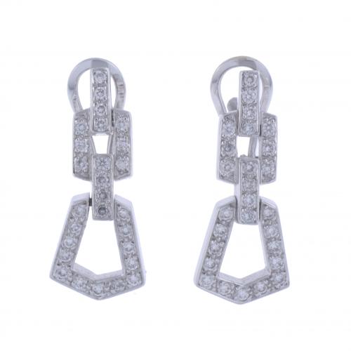 PENDIENTES LARGOS EN ESLABÓN CON DIAMANTES.