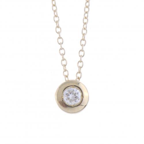 COLGANTE CON DIAMANTE.