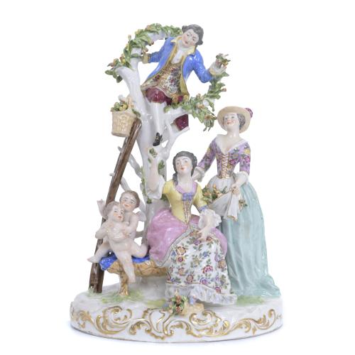 PARIS MANUFACTURE. FIGURAL GROUP WITH COURT SCENE AND ANGEL