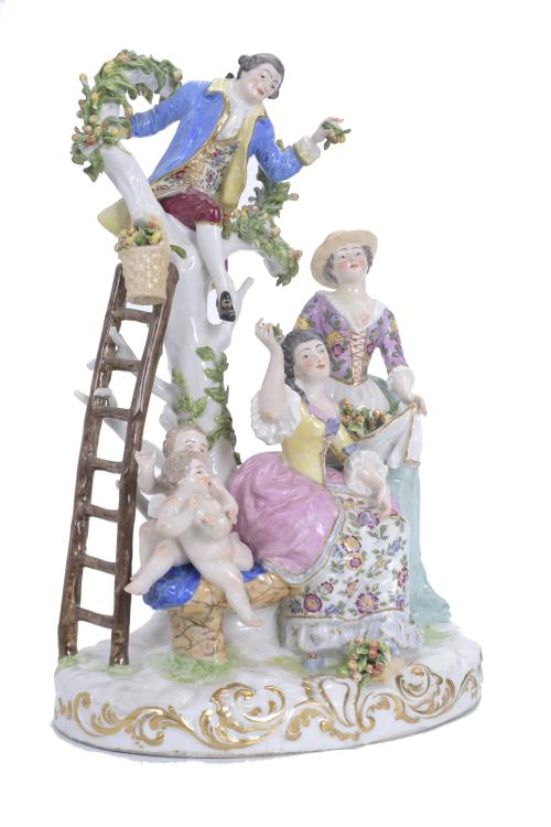 PARIS MANUFACTURE. FIGURAL GROUP WITH COURT SCENE AND ANGEL