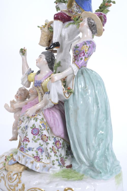 PARIS MANUFACTURE. FIGURAL GROUP WITH COURT SCENE AND ANGEL