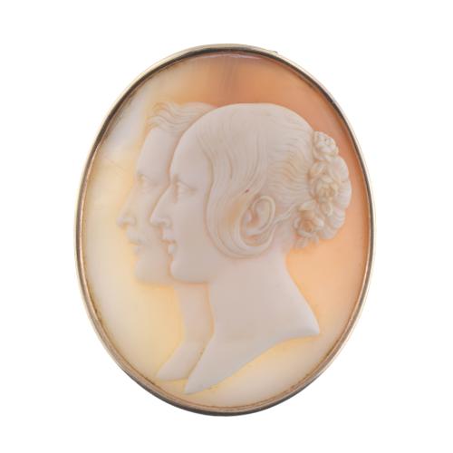 ATTRIBUTED TO TOMMASO SAULINI (1793-1864).  CAMEO FOR A BADGE OF THE ORDER OF VICTORIA AND ALBERT, CIRCA 1856-1866.