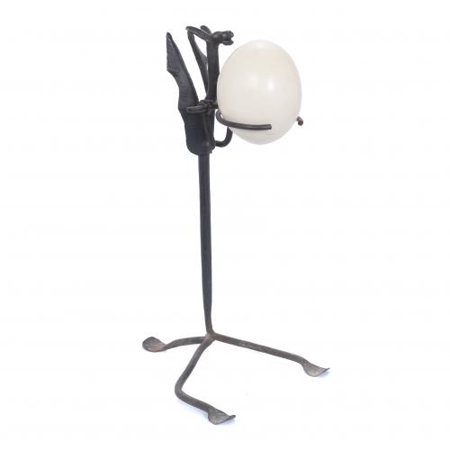MODERNIST STAND WITH AN OSTRICH EGG, FIRST HALF OF THE 20TH CENTURY.