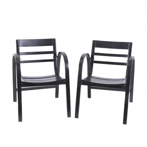 PAIR OF CHAIRS WITH ARMRESTS, 1970'S.