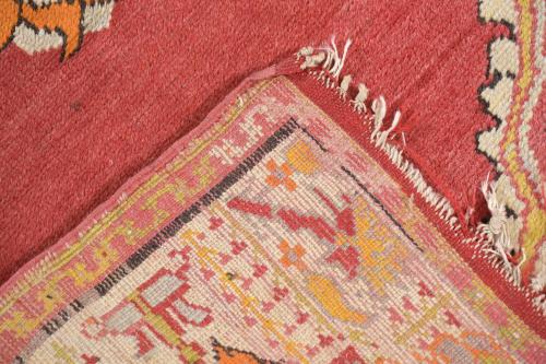 NEPALESE CARPET, 20TH CENTURY.