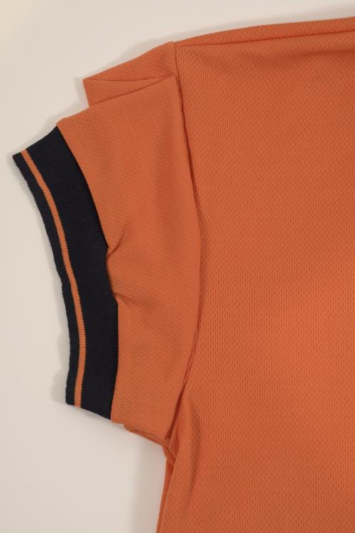 SIGNED T-SHIRT OF THANKS FROM THE CRUYFF FOUNDATION, 2005