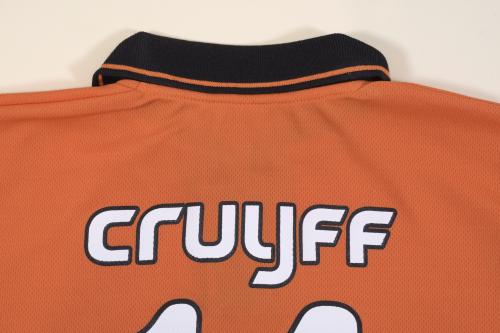 SIGNED T-SHIRT OF THANKS FROM THE CRUYFF FOUNDATION, 2005