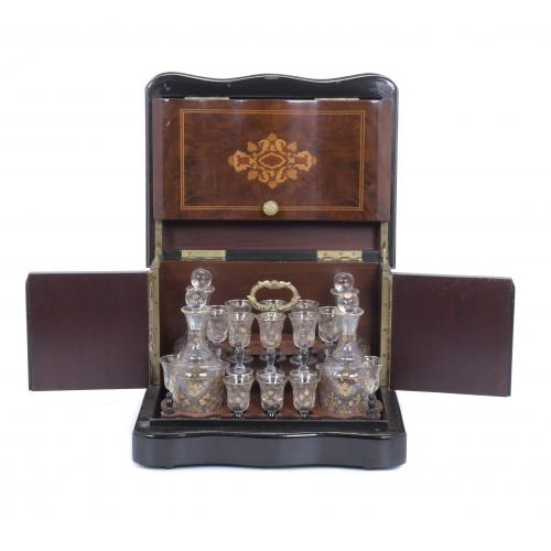 LIQUOR BOX, MID 20TH CENTURY.