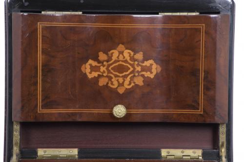 LIQUOR BOX, MID 20TH CENTURY.