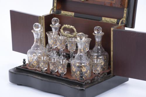 LIQUOR BOX, MID 20TH CENTURY.