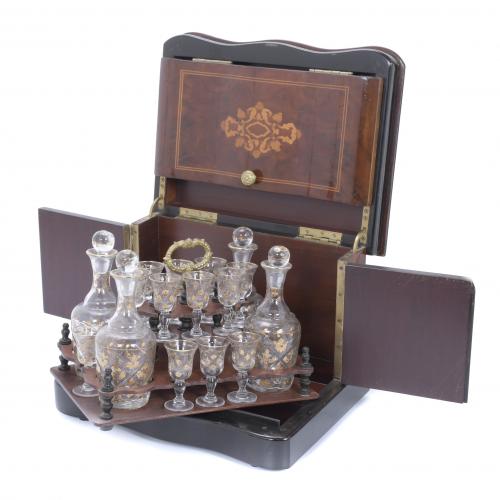LIQUOR BOX, MID 20TH CENTURY.