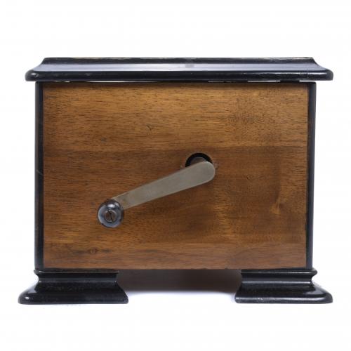SWISS MUSIC BOX, LATE 19TH CENTURY.