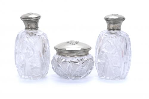 VANITY SET IN CARVED GLASS AND SILVER, MID 20TH CENTURY.