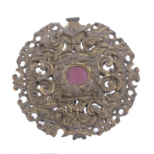 GILDED CARVING FRAME, MID 19TH CENTURY.