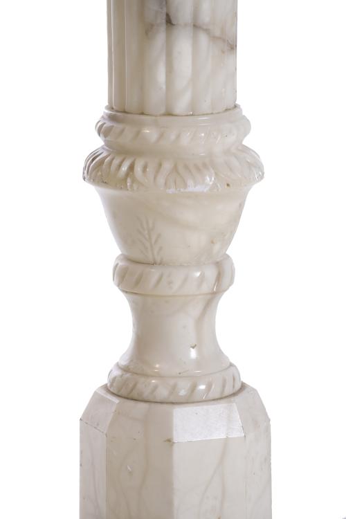 Polylobed alabaster column.