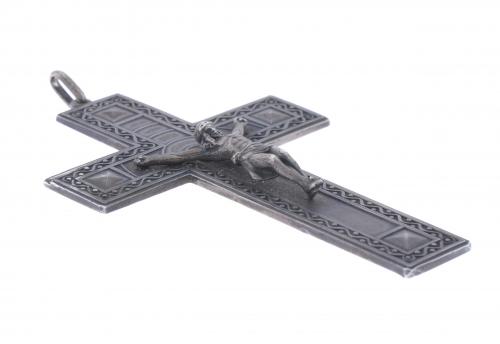 CROSS PENDANT, CIRCA 1930.
