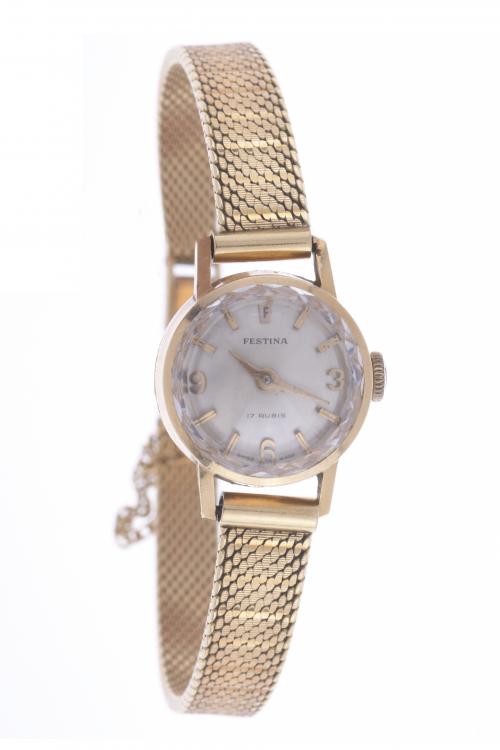 WOMEN&#39;S WRISTWATCH.