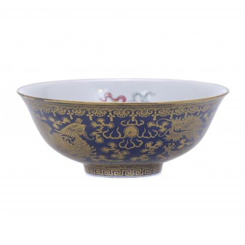 PORCELAIN BOWL, PROBABLY QING DINASTY, 19TH CENTURY.