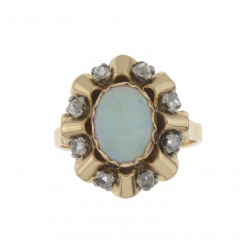 ART NOUVEAU STYLE RING WITH OPAL.