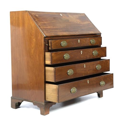 ENGLISH WRITING DESK, GEORGE IV STYLE. LATE 19TH CENTURY.