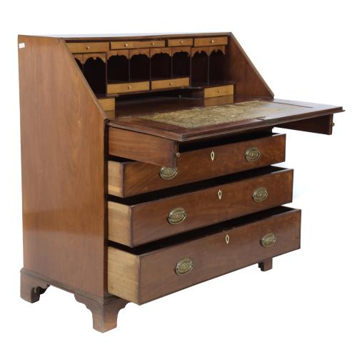 ENGLISH WRITING DESK, GEORGE IV STYLE. LATE 19TH CENTURY.