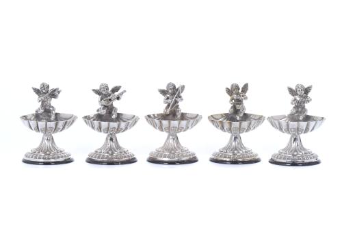 TEN SMALL SALT CELLARS, REGENCY STYLE, 20TH CENTURY.